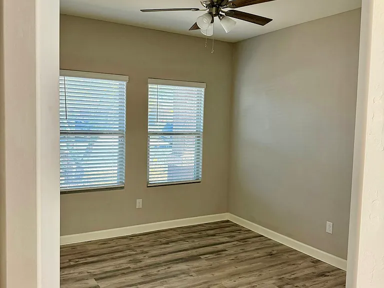 11759 W Fayes Glen Dr — Photo 4