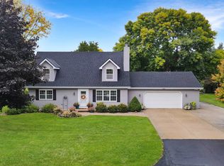 N1461 Keimar Ct, Greenville, WI 54942
