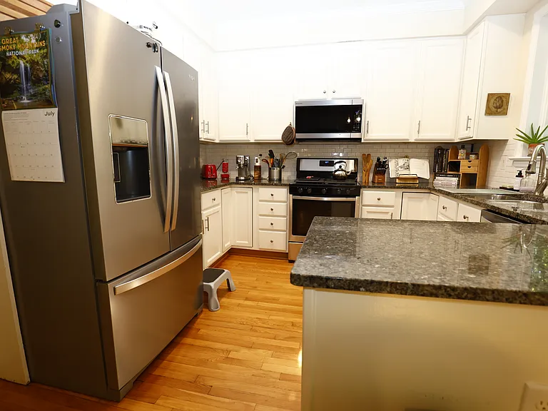 1539 Pathway Dr — Photo 16