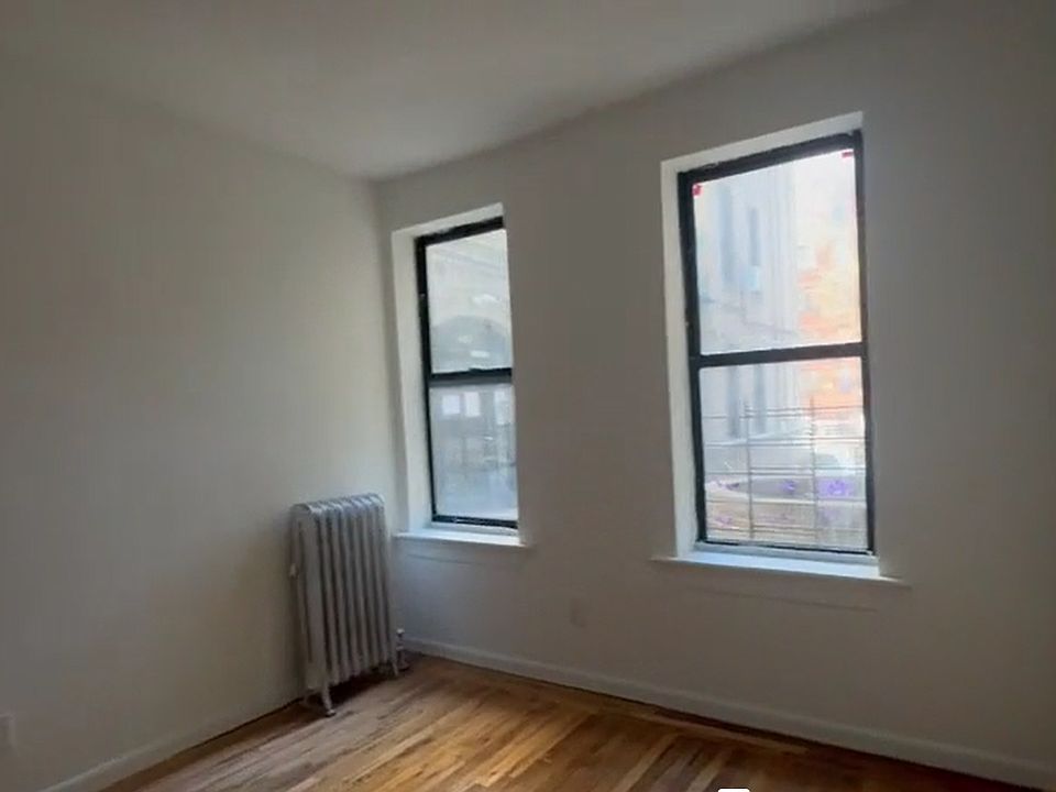 Building Photo 3