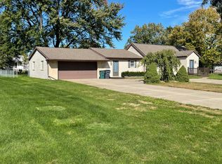 2225 Vermont Dr, Troy, MI