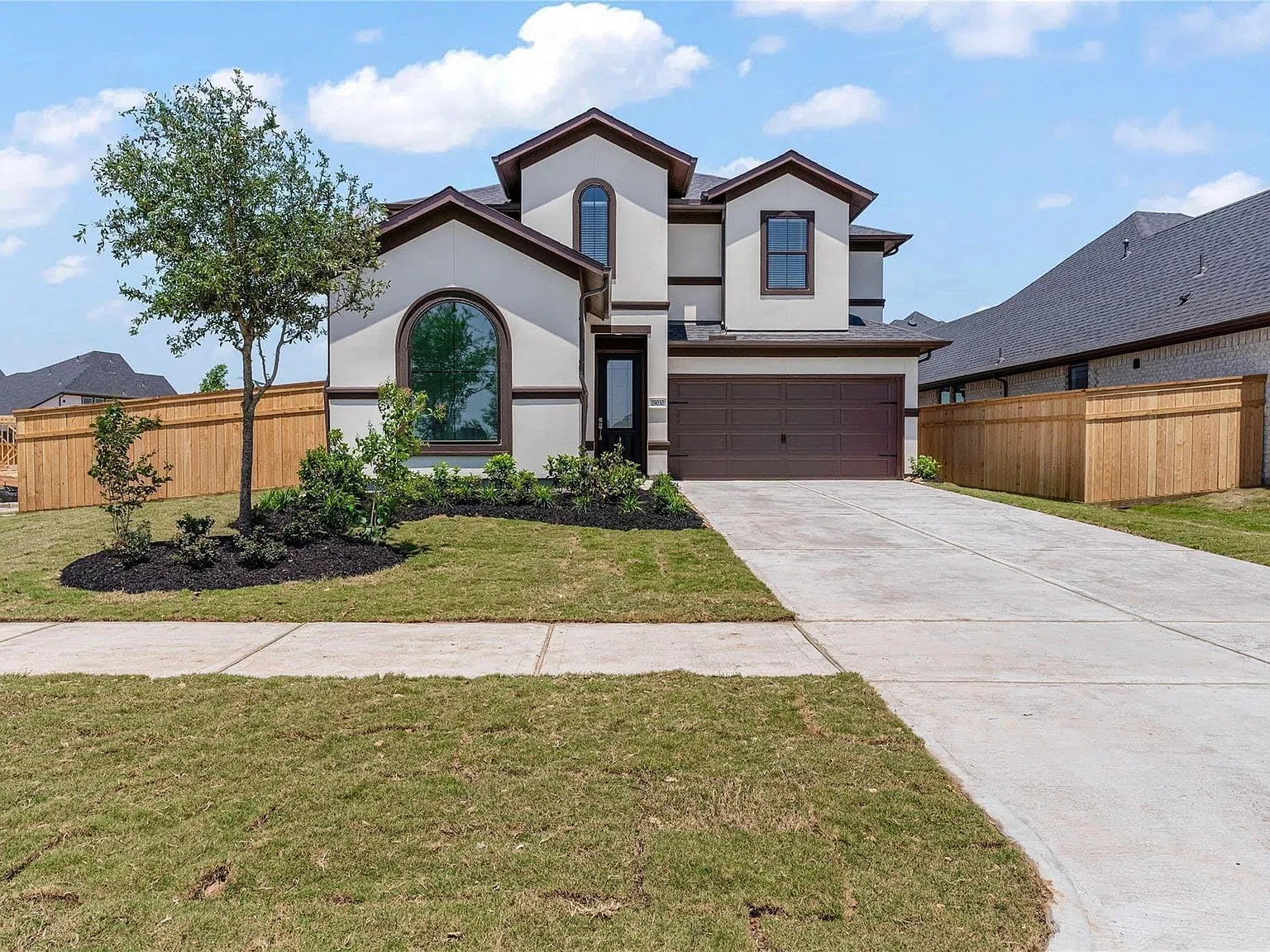 4 bed, 3.0 bath, 2649 sqft, $3,200 — Photo 1