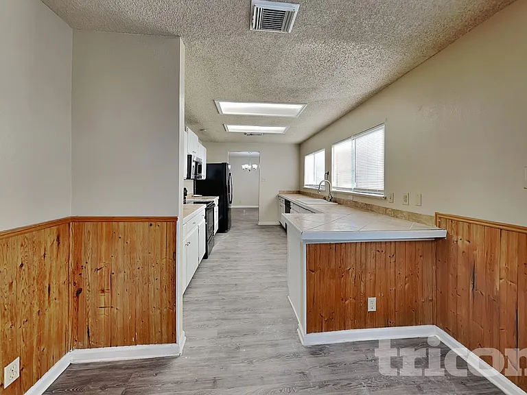 7511 Micron Dr — Photo 7