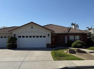 521 Sherwood Ct, Hanford, CA 93230