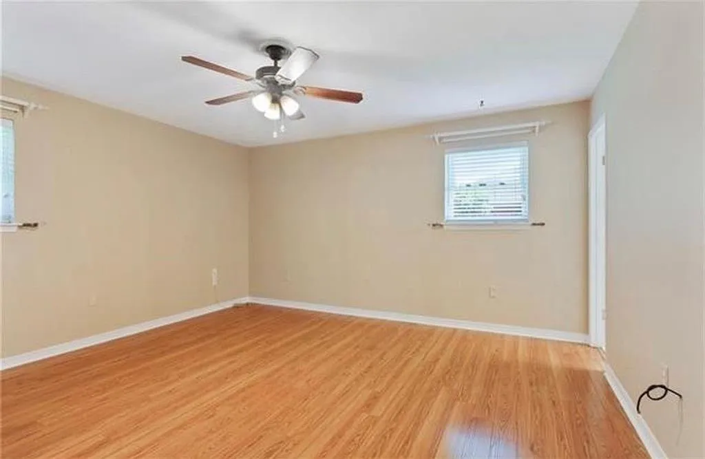 3 bed, 2000 sqft, $3,000 — Photo 4