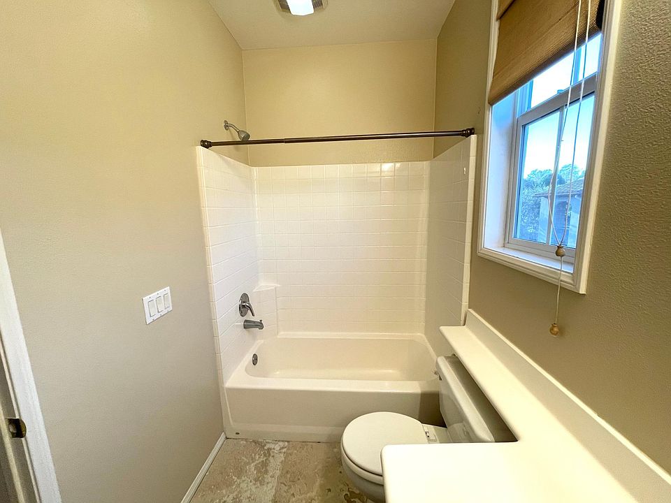 2nd bathroom 2