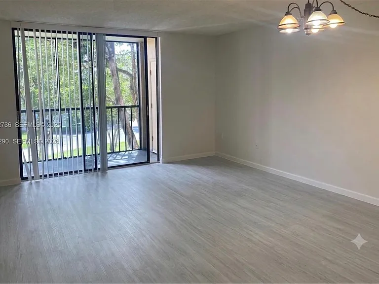 8420 SW 133rd Avenue Rd #422 — Photo 35