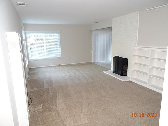 5th image of 1546 Santa Monica Ave