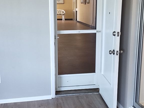 3rd image of 2459 Columbia Dr APT 41