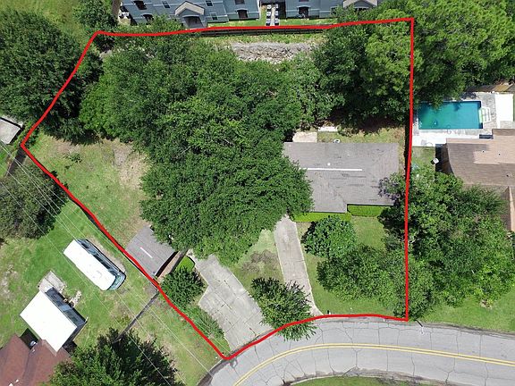 3rd image of 539 Meadow Dr