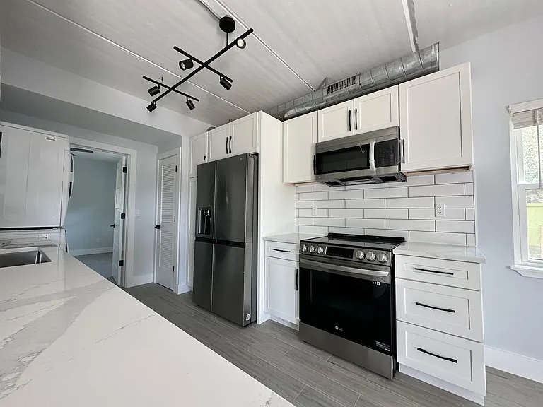209 Sailfish Dr E — Photo 6