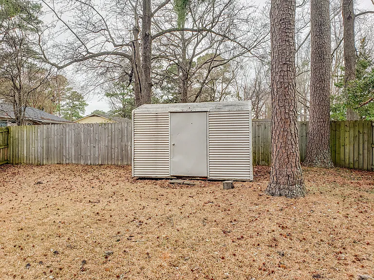 723 Skycliff Ct — Photo 34