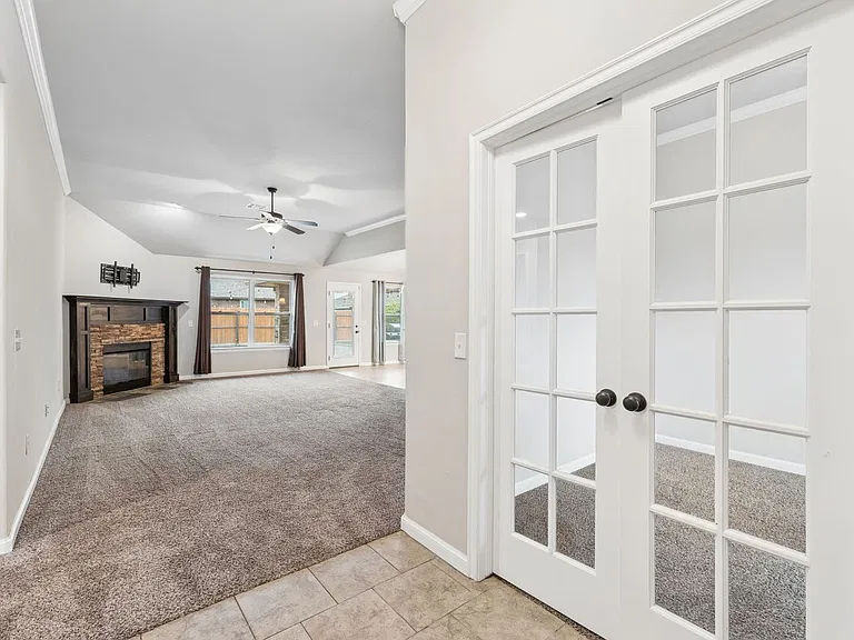 1751 Lexington Ct — Photo 7