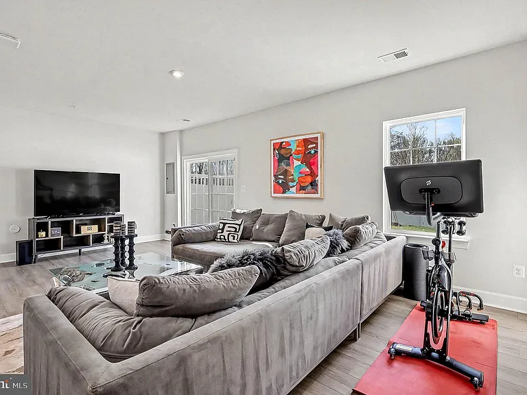 10878 Foxtrot Cir — Photo 15