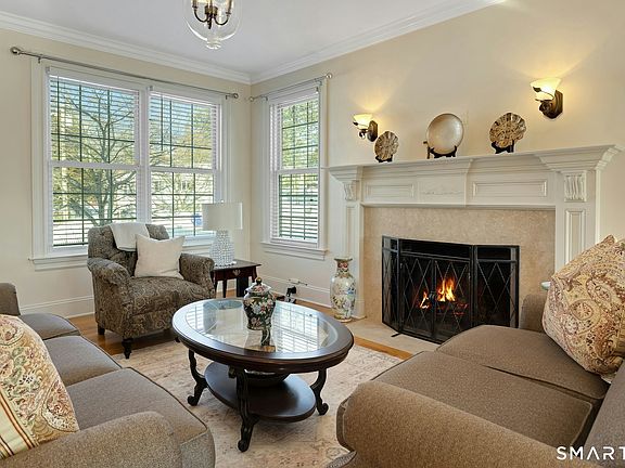 2nd image of 9 Knollwood Road