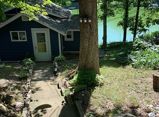 1029 Island Ln, Galesburg, IL 61401