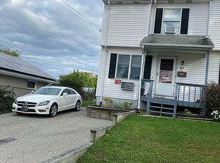 79 Gloucester St #3, Providence, RI 02908