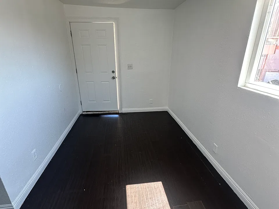 1111 Sunvue Pl #C