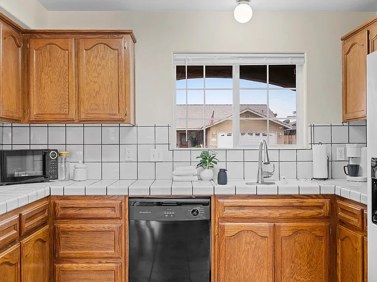 11610 Invidia Ct — Photo 26