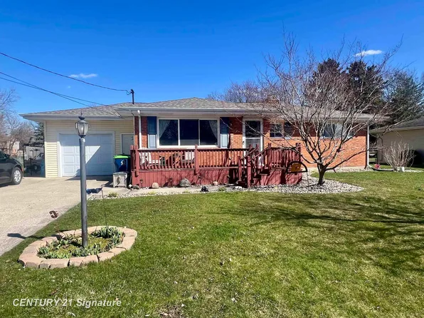 2790 Clayburn Rd, Saginaw, MI 48603