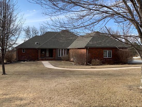 335 Point Dr Great Bend Ks 67530 Mls 81339 Zillow