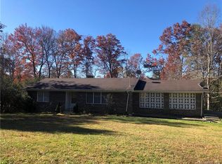 598 Washburn Rd, Spruce Pine, NC 28777