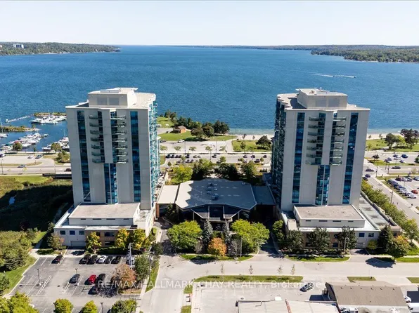 37 Ellen St #1008, Barrie, ON L4N 6G2