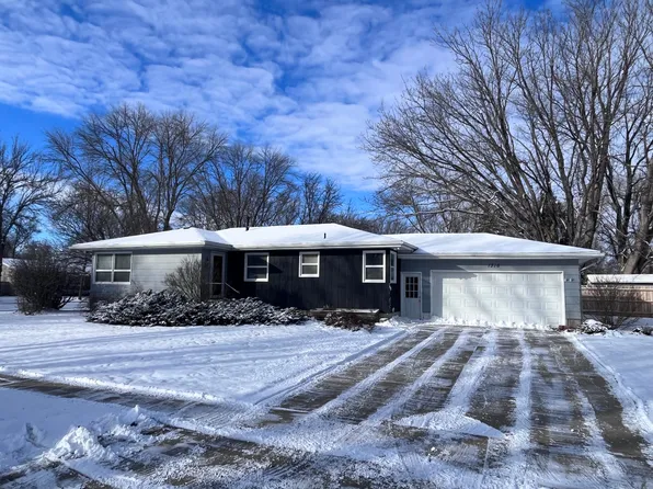 1316 S Merton St, Aberdeen, SD 57401