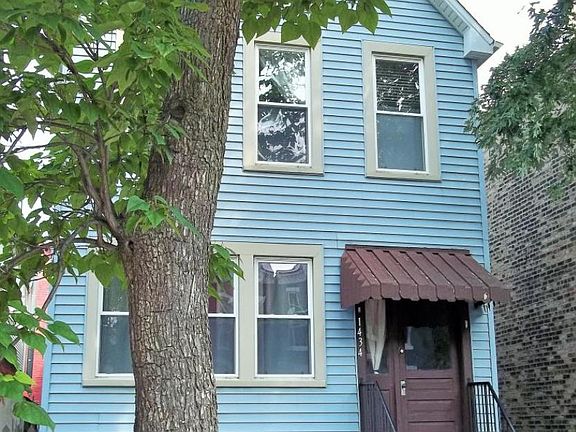 2nd image of 1434 W Superior St #2F