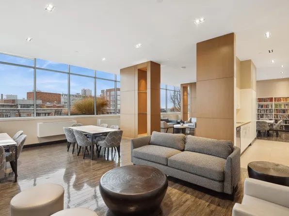 425 Main Street image 10 of 21