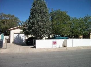 408 53rd St SW, Albuquerque, NM 87105