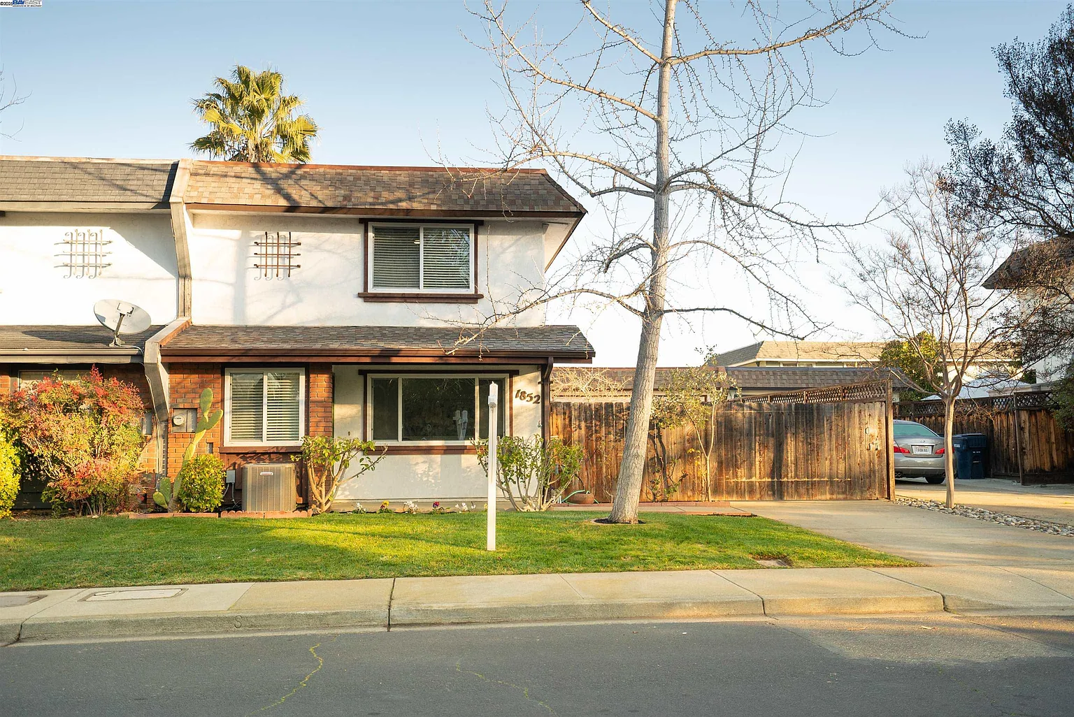 1852 Cartier Dr photo 1