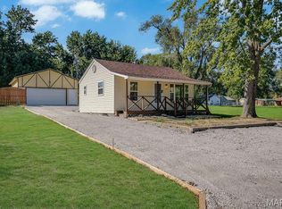 305 Stephenson Ave, South Roxana, IL 62087