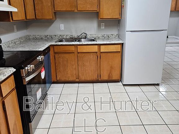 4th image of 1017 Washington Heights Ter NW Unit 2