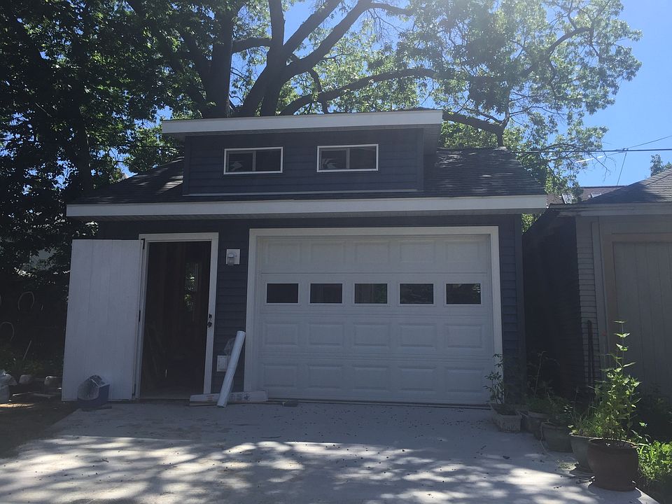 2nd image of 2117 W Lawn Ave
