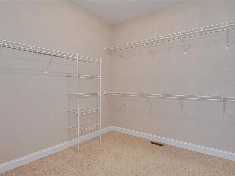 2520 Grier Cir — Photo 27