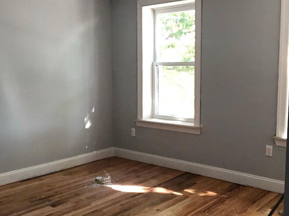 4th image of 353 Mulberry St #2