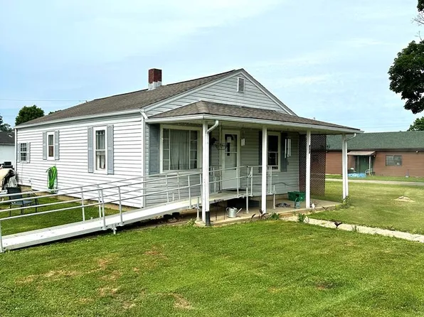 872 Kight St, Richmond Dale, OH 45673