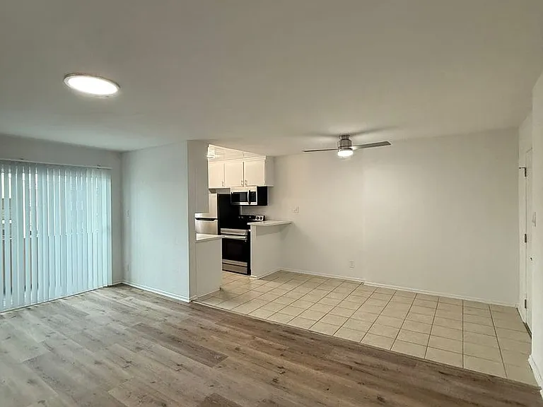 1179 Crenshaw Blvd — Photo 21