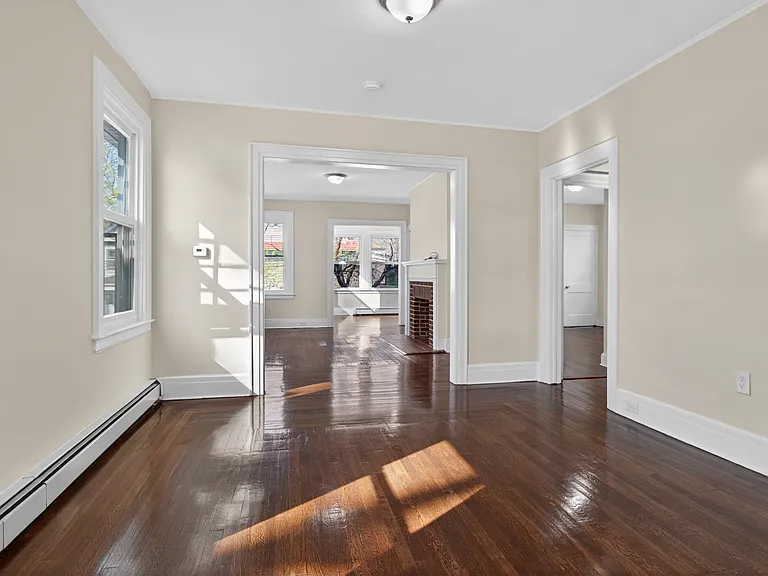 24 Marion Ave #2 — Photo 4