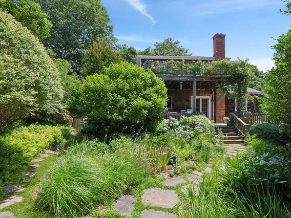 105 Tuthill Rd, Montauk, NY 11954