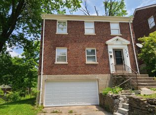 3072 Bracken Woods Ln, Cincinnati, OH 45211