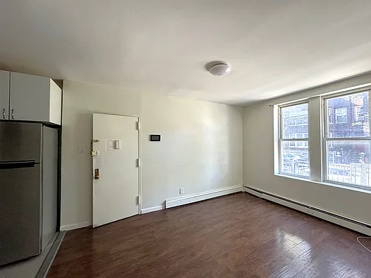 Rented by Pear NYC LLC | media 8