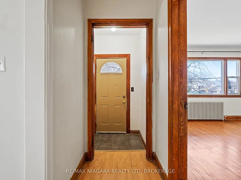 136 Haig St #1 — Photo 3