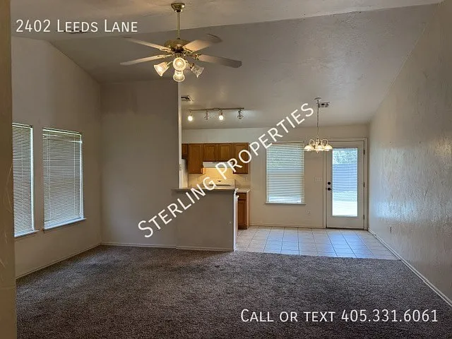 2402 Leeds Ln — Photo 3