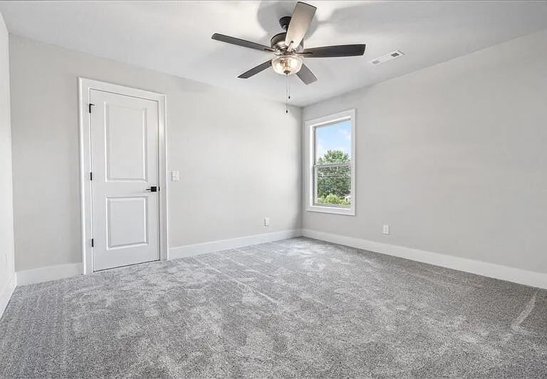 1605 S 23rd Pl — Photo 16