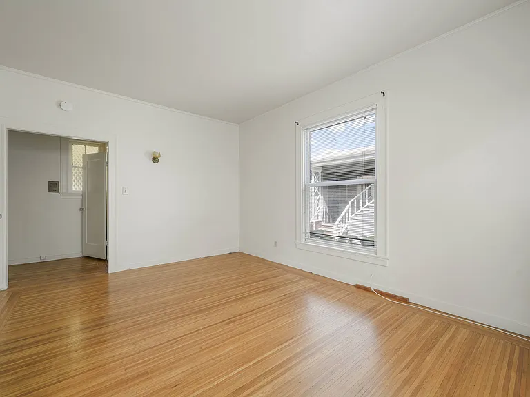 2817 College Ave — Photo 7