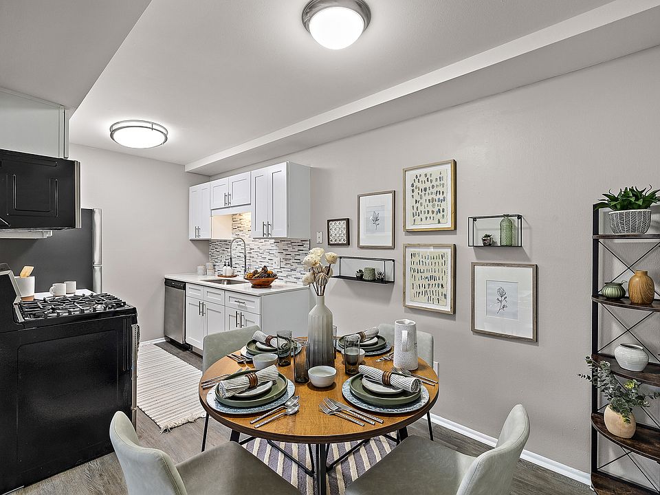 Maplebrook Village Apartments 5800 Maplebrook Ln Flint MI Zillow