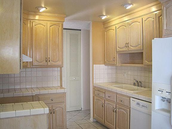5th image of 124 Pembroke Dr