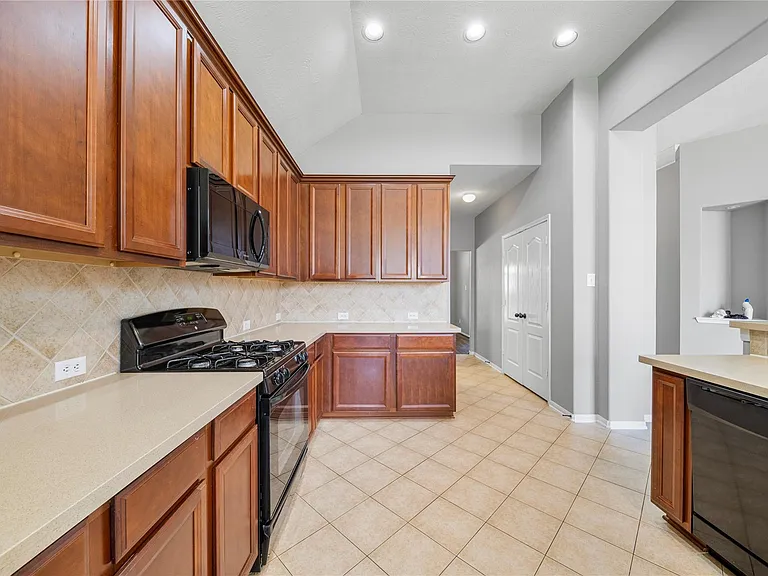 24910 Crystal Stone Ln — Photo 16